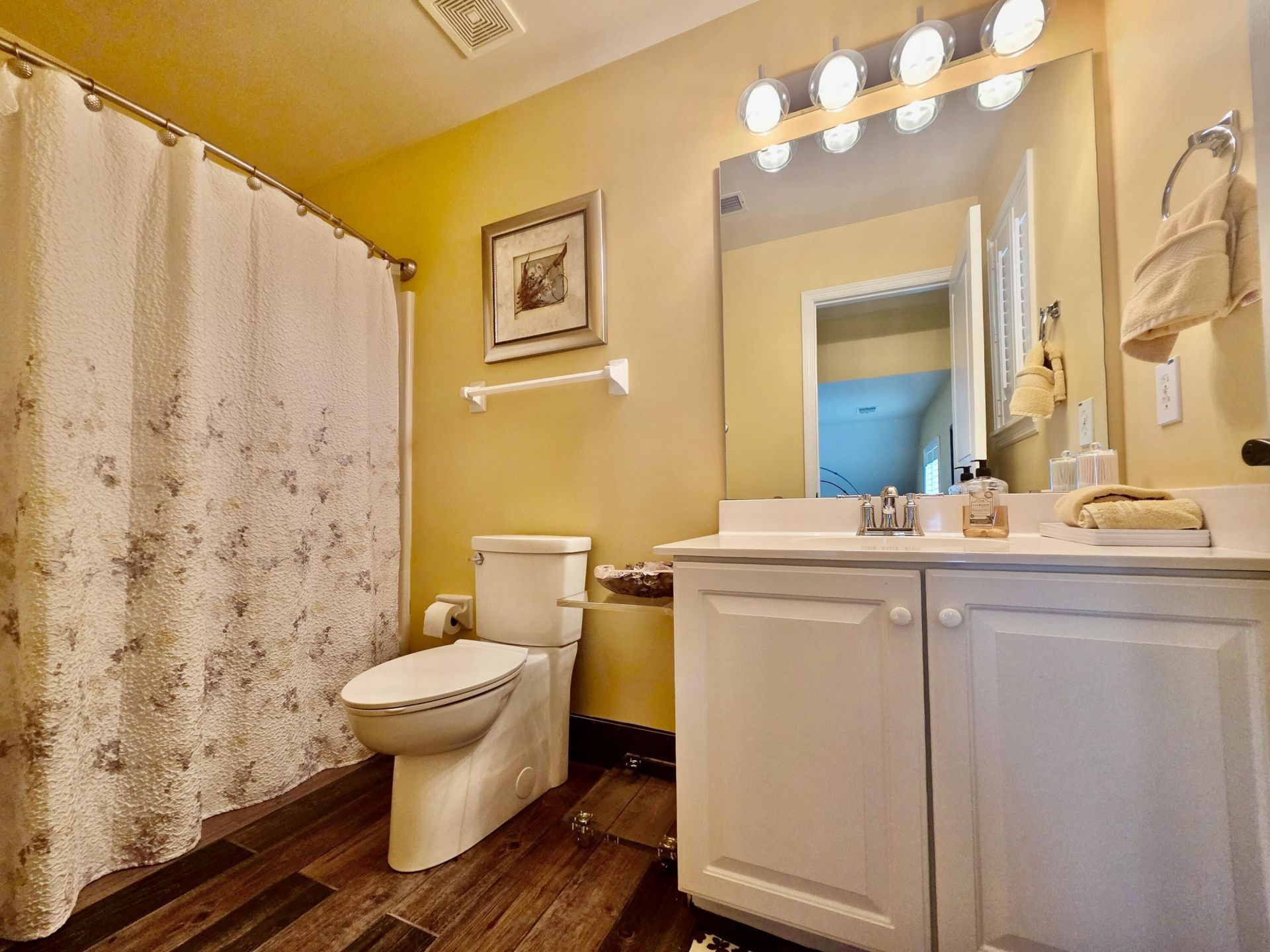 147 Brady Street Photo 26