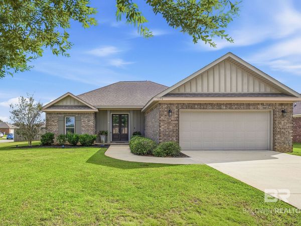 9394 Clayton Dr, Fairhope, AL 36532