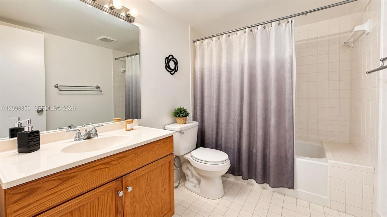 251 SW 132nd Way , Unit 410H, Pembroke Pines, FL 33027 Photo