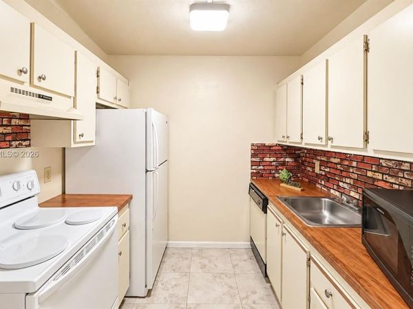 101 SW 132nd Way , Unit 304J, Pembroke Pines, FL 33027