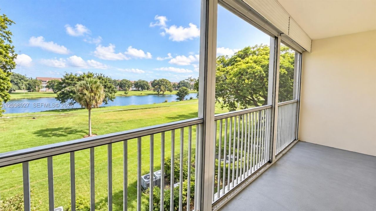 101 SW 132nd Way , Unit 304J, Pembroke Pines, FL 33027 Photo