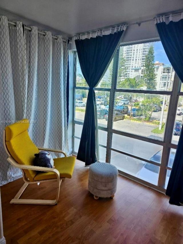 17560 Atlantic Blvd , Unit 207, Sunny Isles Beach, FL 33160 Photo
