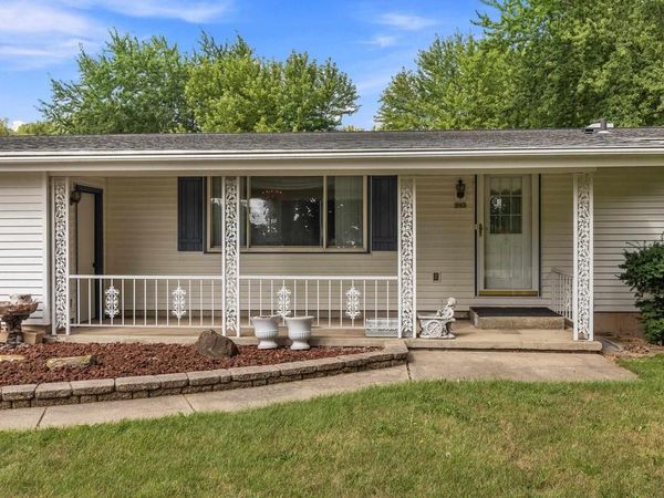 943 N OAKWOOD ROAD, Oshkosh, WI 54904
