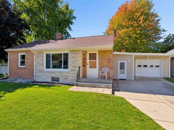 413 STEVENS COURT, Oshkosh, WI 54901
