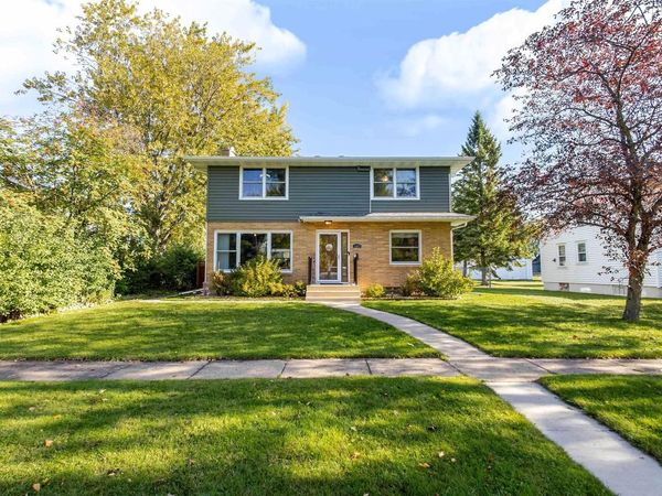 1007 E 4th St, Superior, WI 54880