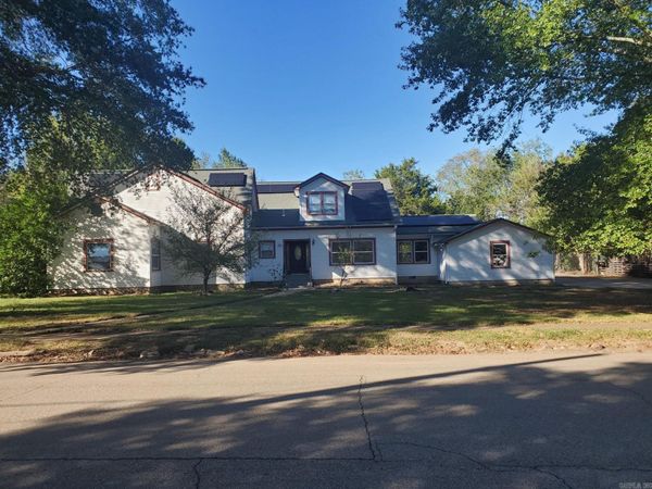 1311 Magnolia Avenue, Mena, AR 71953