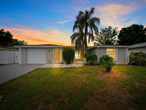 7805 BURNHAM DRIVE , PORT RICHEY, FL 34668
