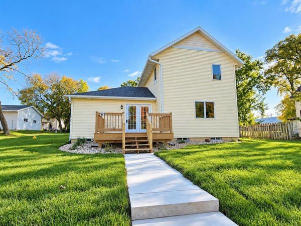 527 4th Street NE, Mason City, IA 50401