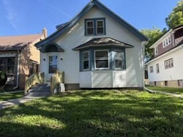 4520 N 41st St, Milwaukee, WI 53209