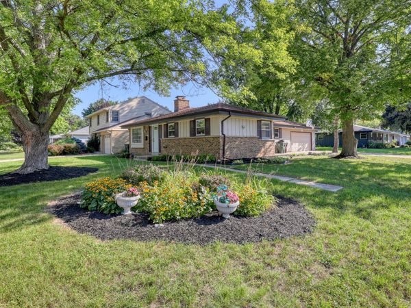 5406 N Shasta Dr, Glendale, WI 53209