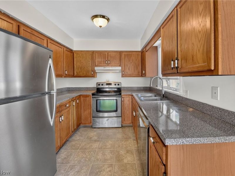 613 W Fike Avenue, Orrville, OH 44667 Photo 7