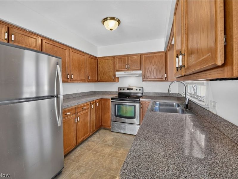 613 W Fike Avenue, Orrville, OH 44667 Photo 8
