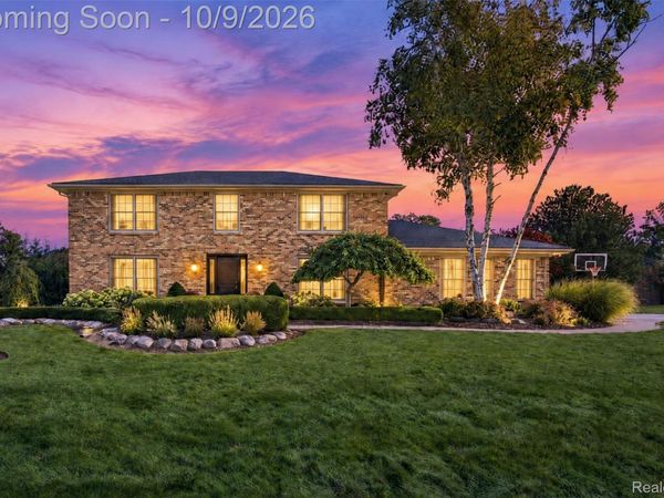 3114 Glengrove Drive, Rochester Hills, Mi 48309