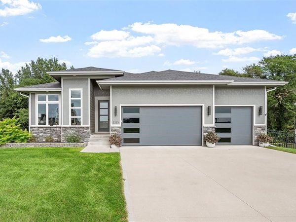 2213 NE Heritage Drive, Grimes, IA 50111