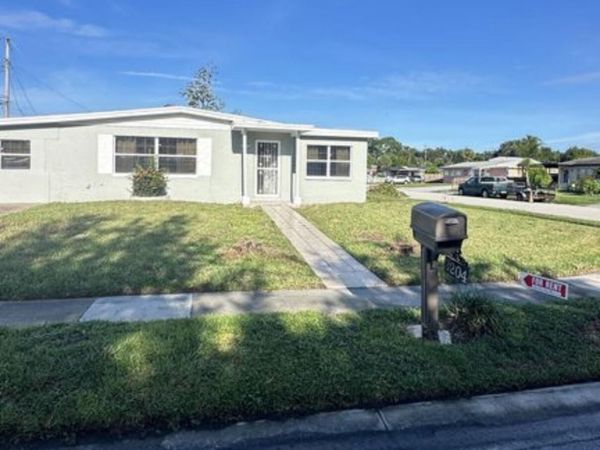 3204 Pecan Street , Melbourne, FL 32901