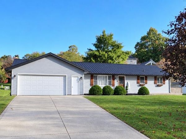 106 Worshire Dr, Bellville, OH 44813
