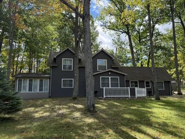 803 W Higgins Lake Drive, Roscommon, MI 48653