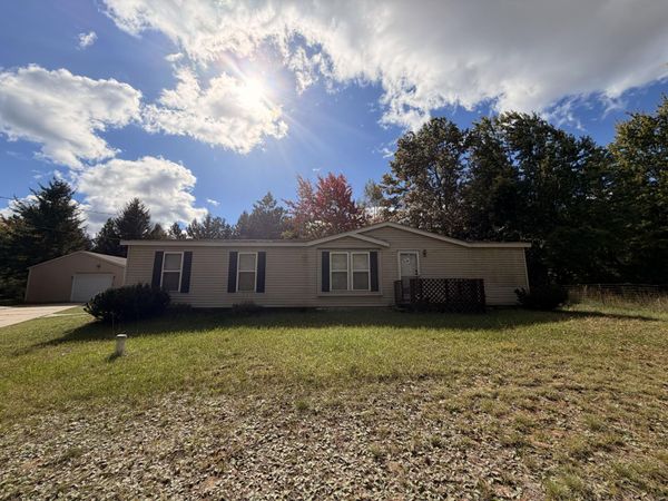 2710 E Michigan Highway, Roscommon, MI 48653
