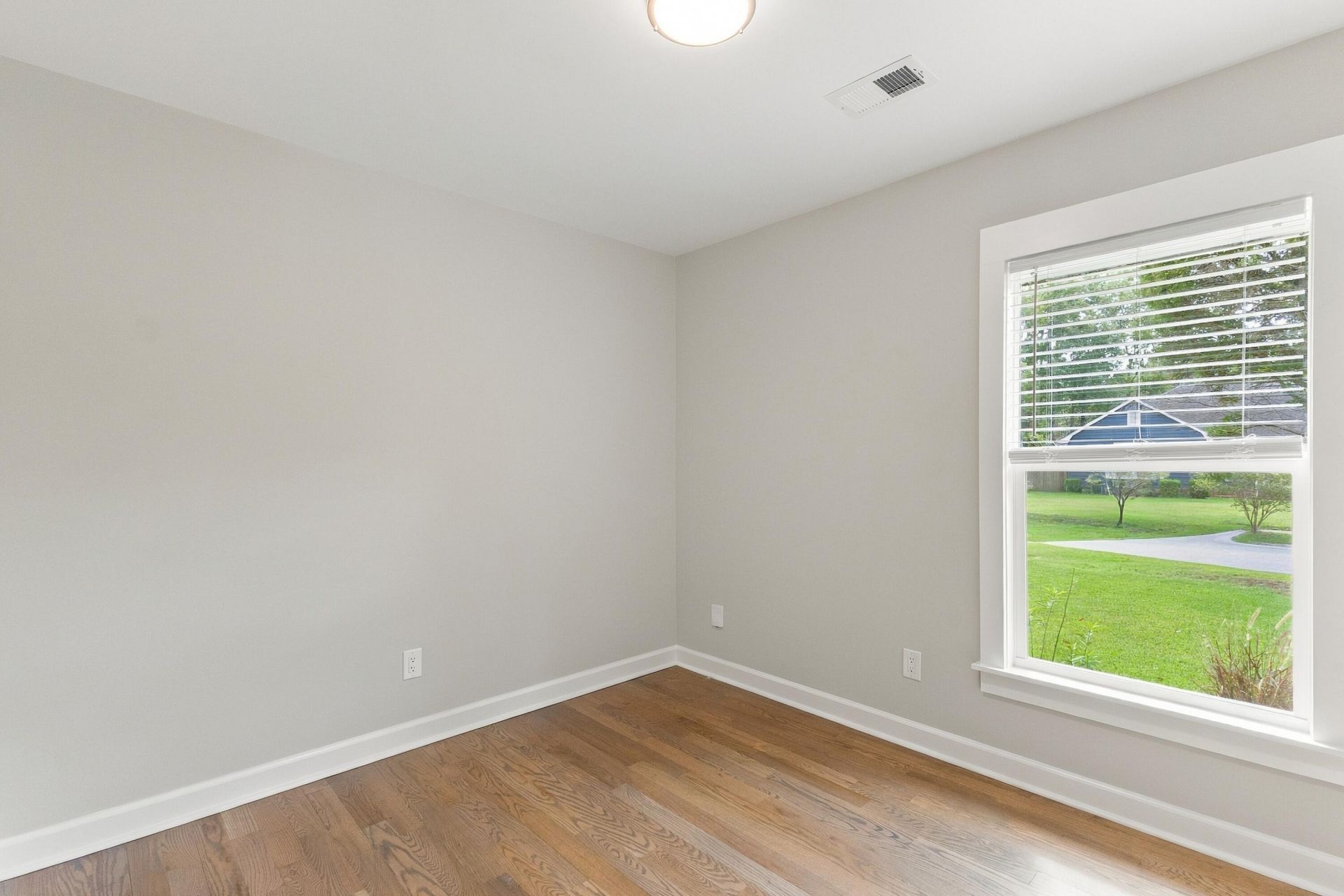 111 Flicker Lane Photo 15