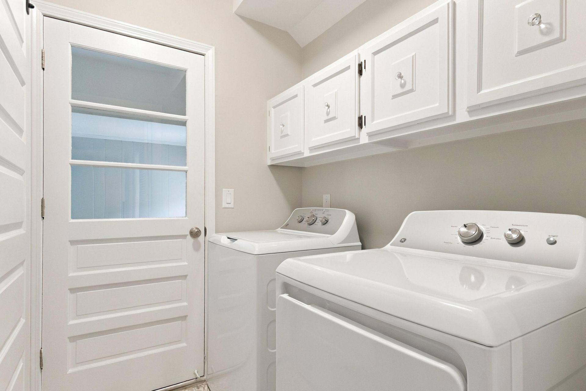 111 Flicker Lane Photo 4