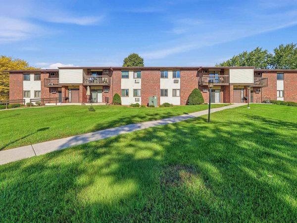 800 S PARK AVENUE, Unit 2F, Fond Du Lac, WI 54935