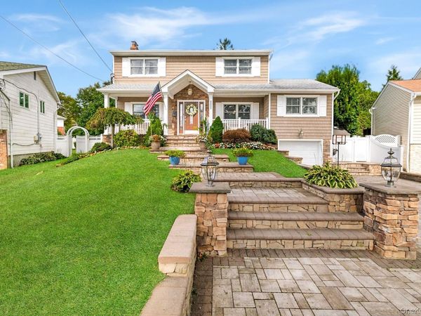 2126 Howell Street , Bellmore, NY 11710