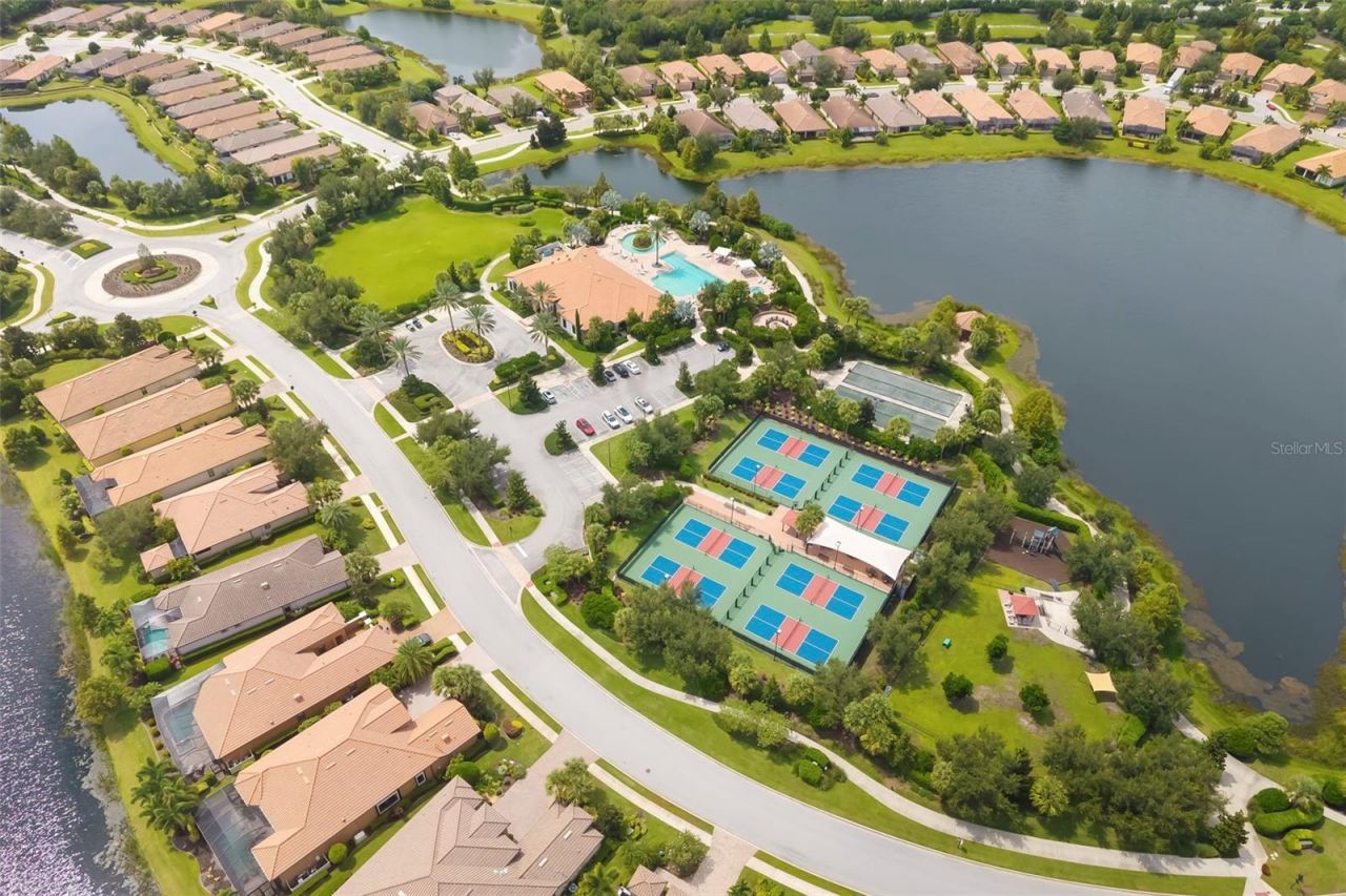 12807 Sorrento Way, Bradenton, FL 34211 Photo