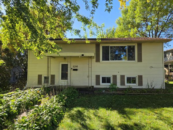 126 2nd Avenue SW, Wells, MN 56097