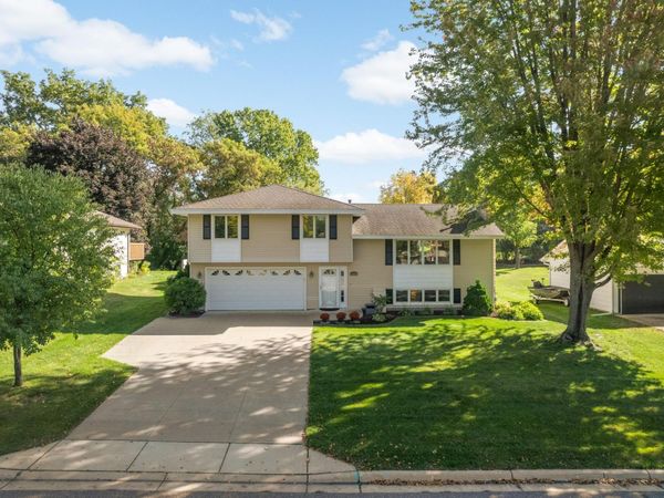 6624 Edgemont Boulevard N, Brooklyn Park, MN 55428