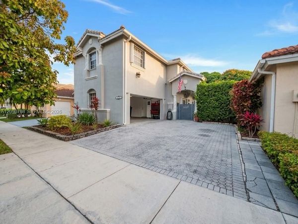 15429 SW 92nd St , Miami, FL 33196