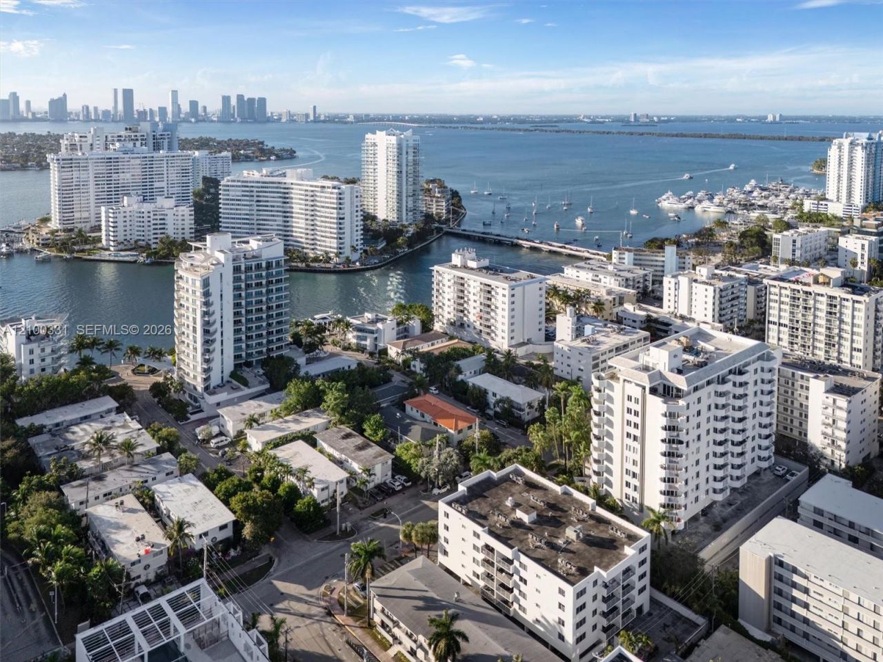 1621 Bay Rd, Unit 901, Miami Beach, FL 33139 Photo