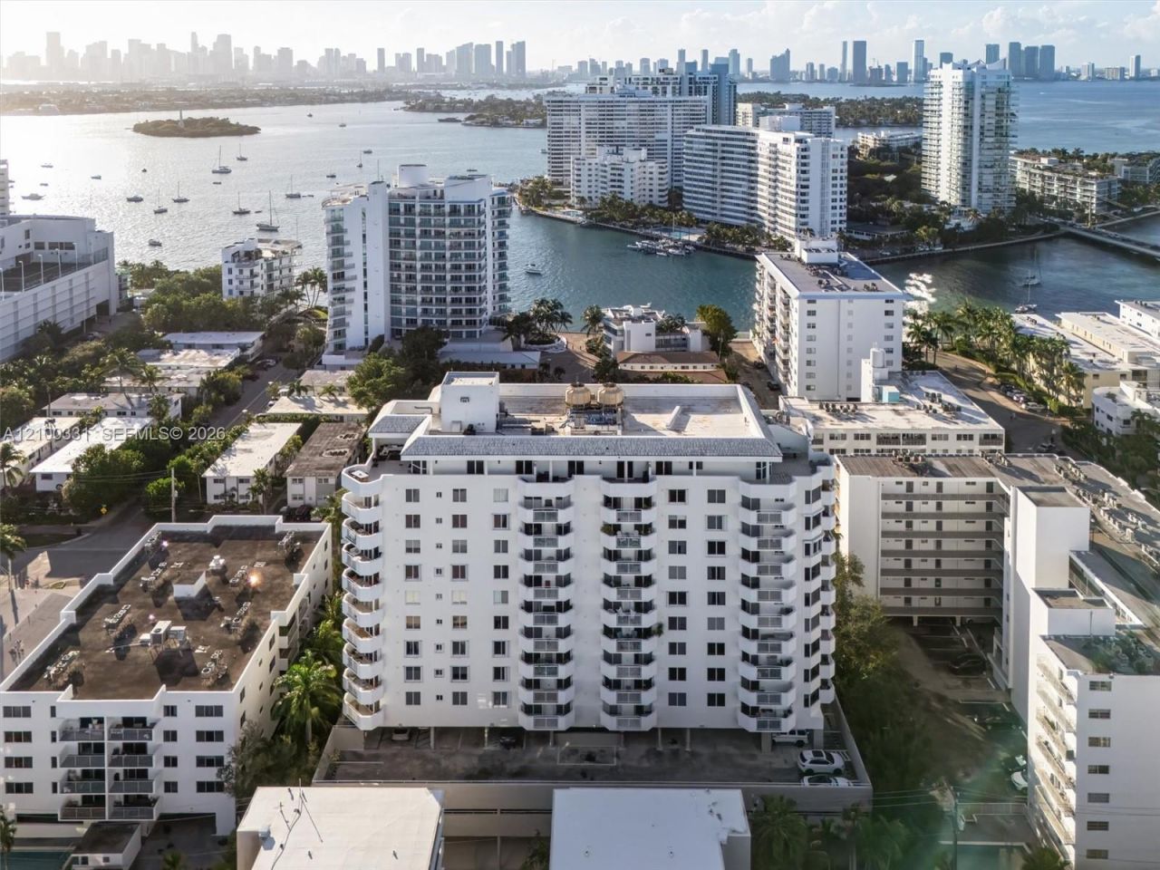 1621 Bay Rd, Unit 901, Miami Beach, FL 33139 Photo