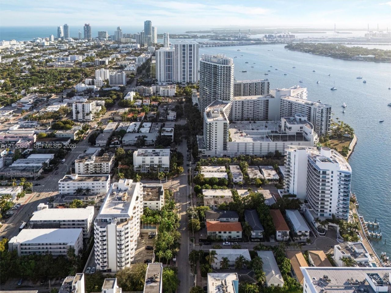 1621 Bay Rd, Unit 901, Miami Beach, FL 33139 Photo
