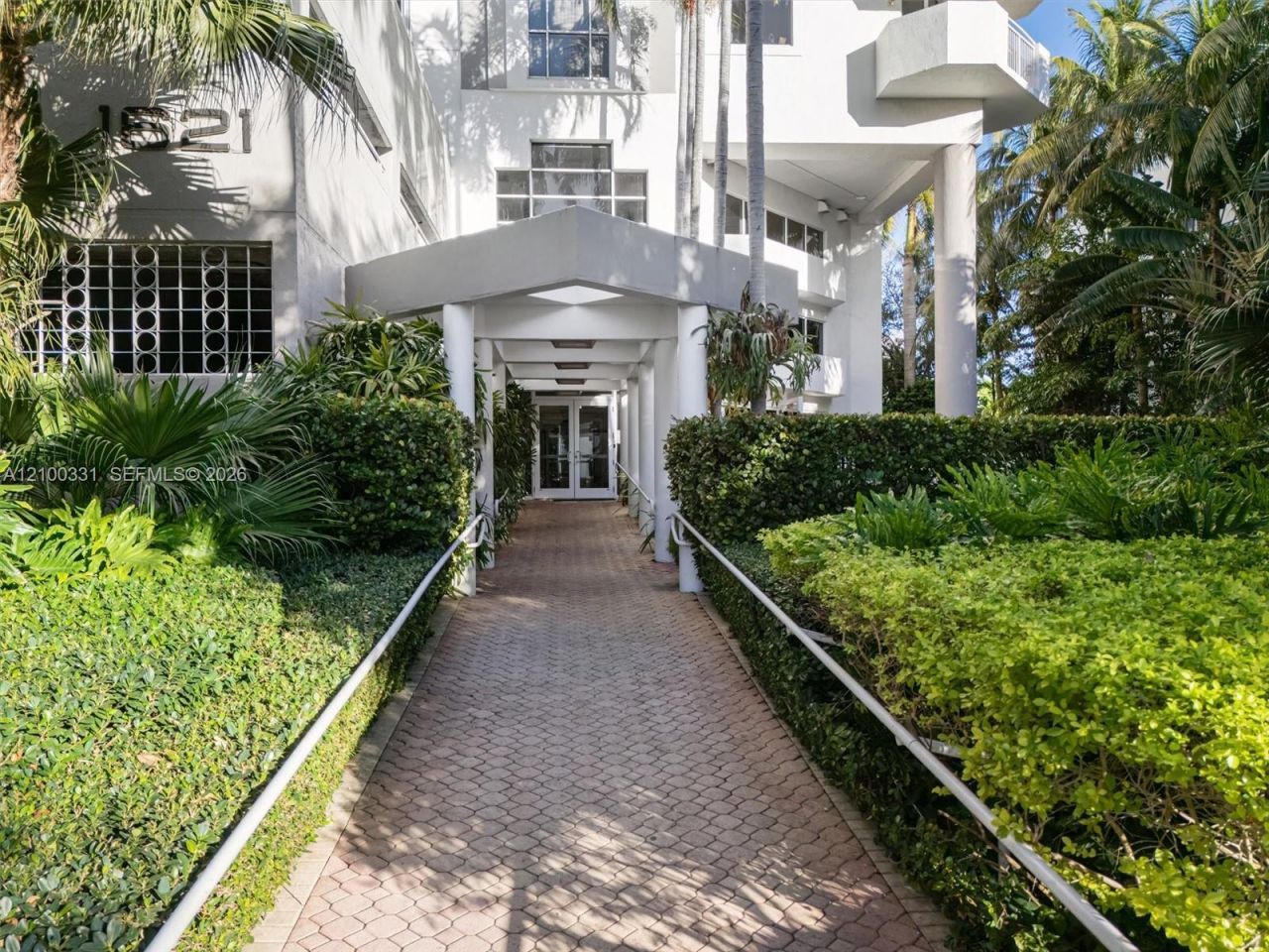 1621 Bay Rd, Unit 901, Miami Beach, FL 33139 Photo
