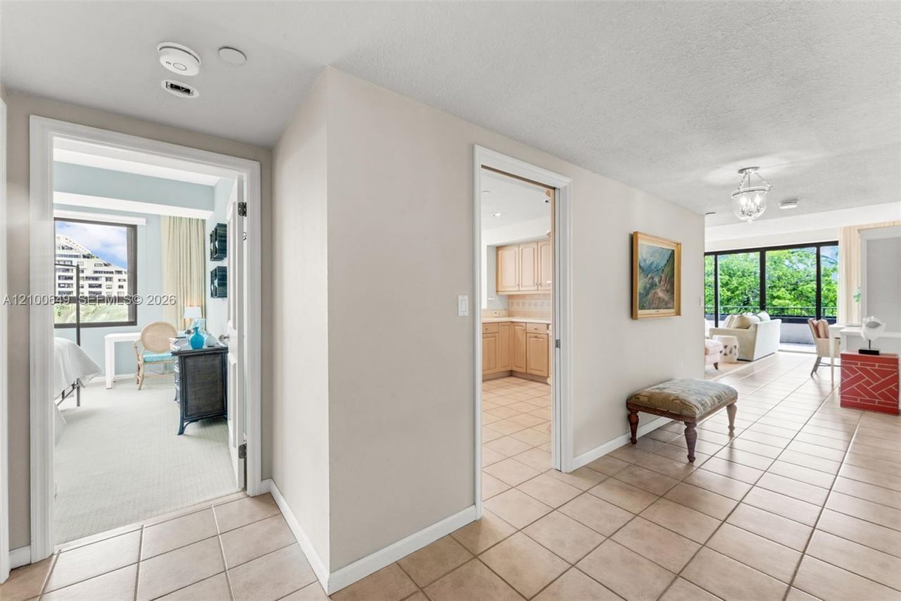 151 Crandon Blvd , Unit 310, Key Biscayne, FL 33149 Photo