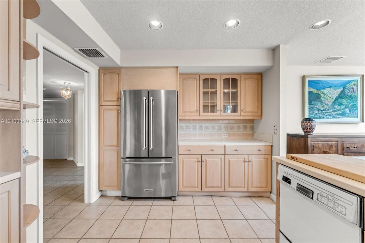 151 Crandon Blvd , Unit 310, Key Biscayne, FL 33149 Photo