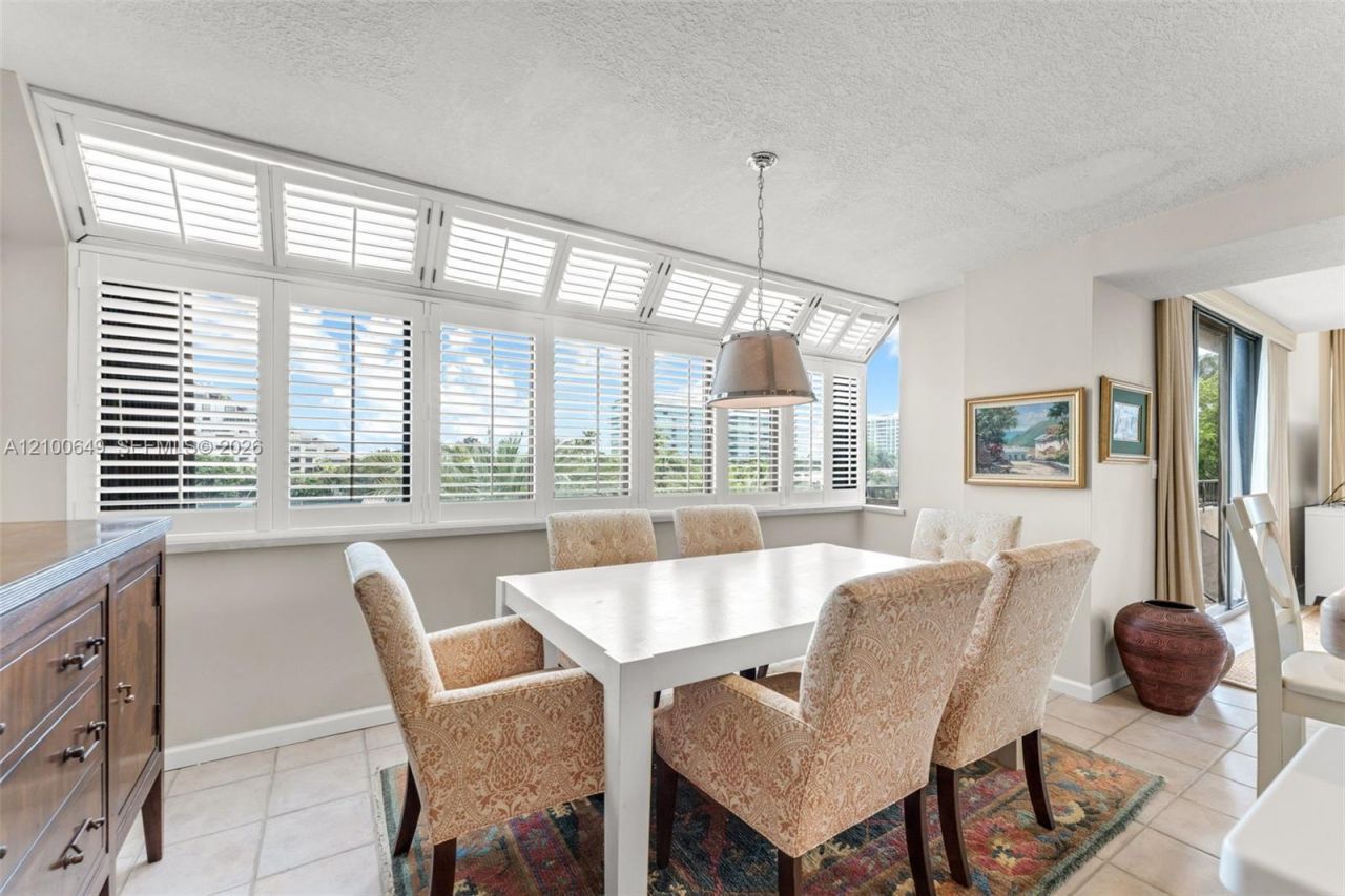 151 Crandon Blvd , Unit 310, Key Biscayne, FL 33149 Photo