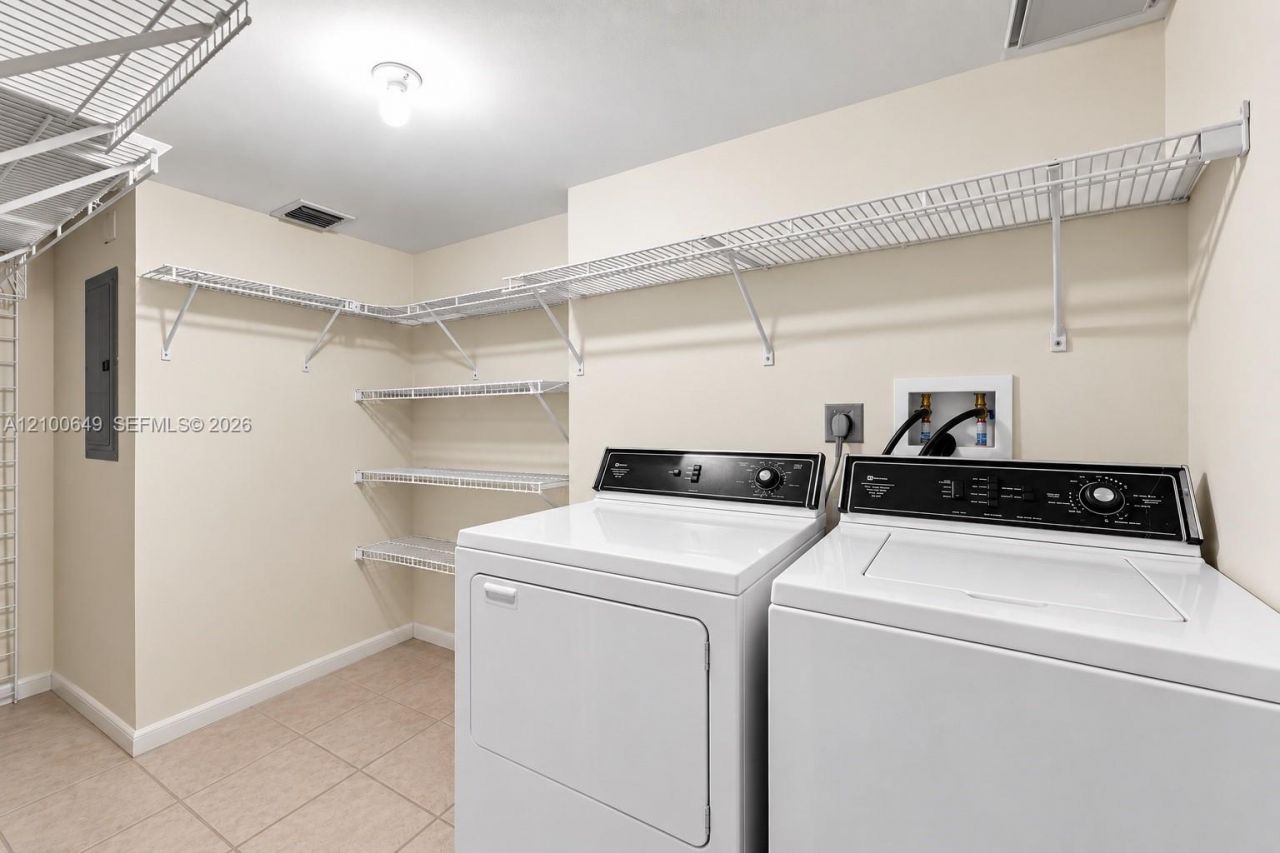 151 Crandon Blvd , Unit 310, Key Biscayne, FL 33149 Photo