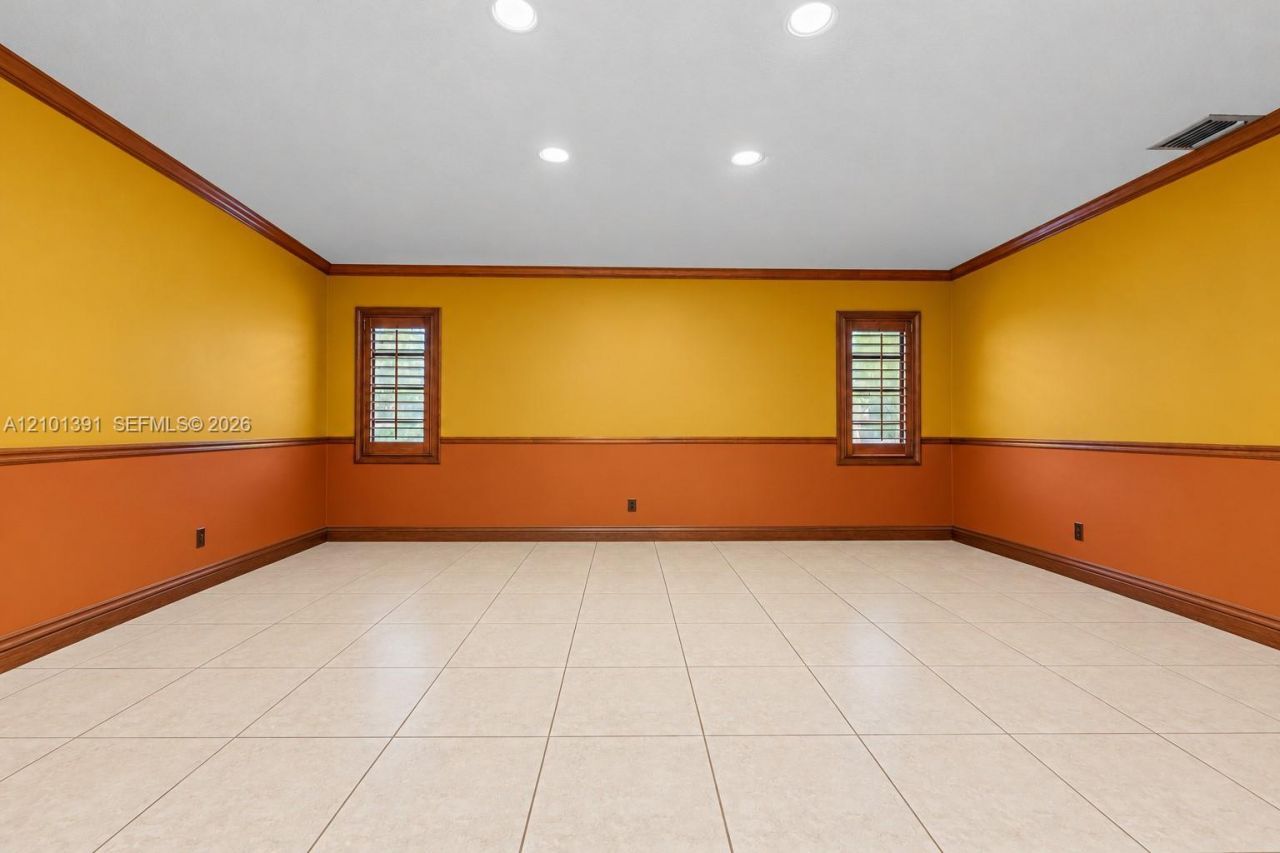 10010 NW 135th St, Hialeah Gardens, FL 33018 Photo