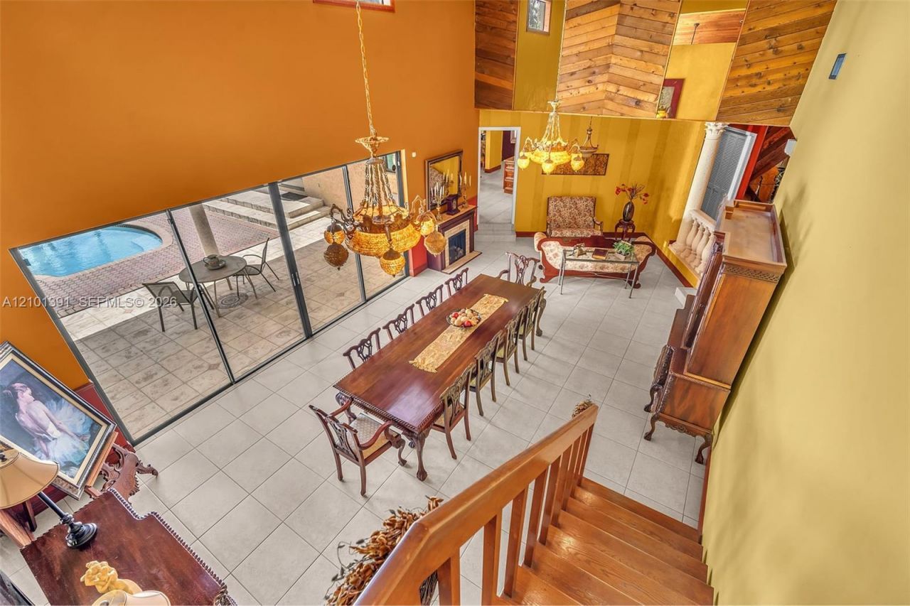 10010 NW 135th St, Hialeah Gardens, FL 33018 Photo