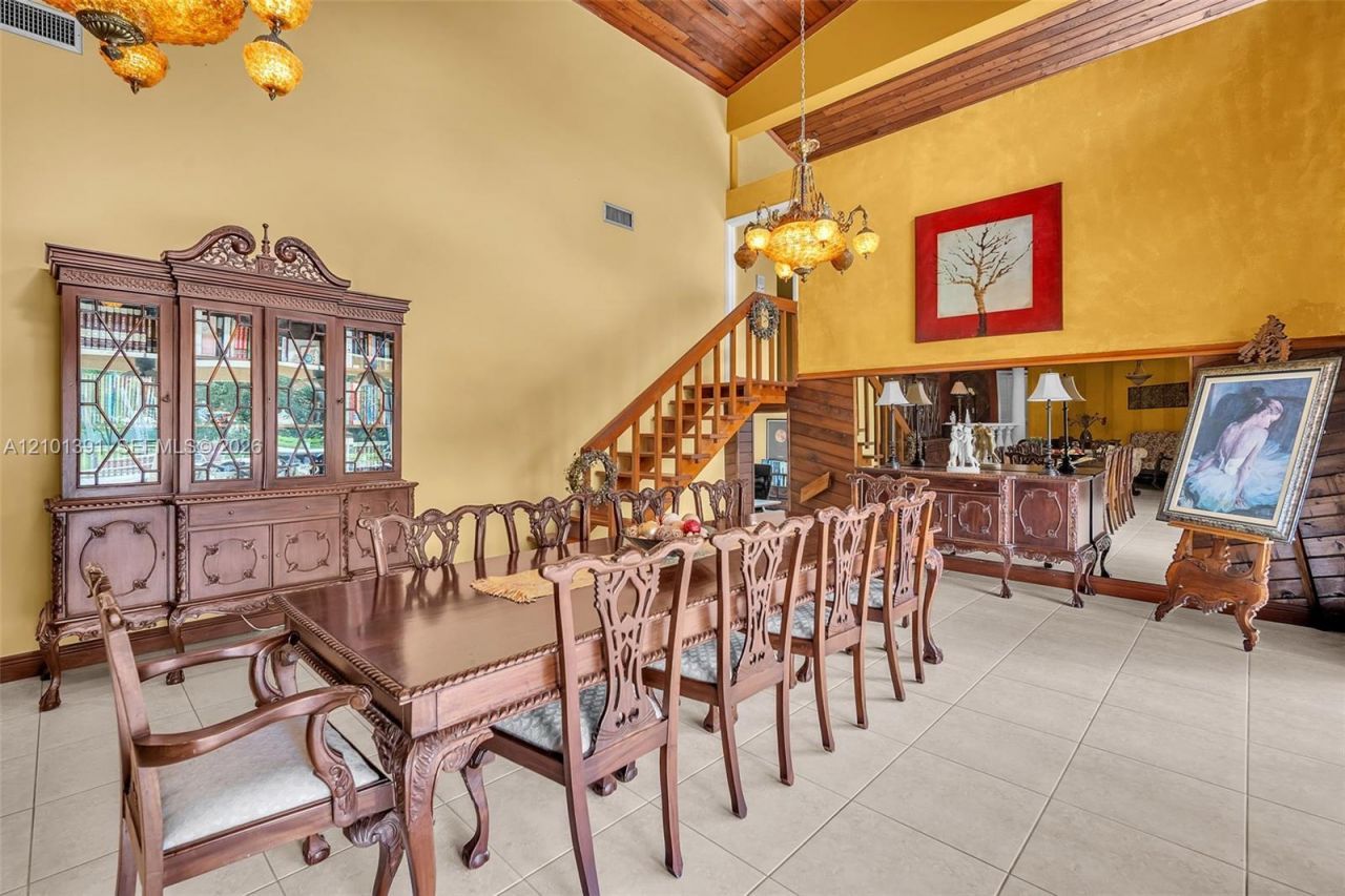10010 NW 135th St, Hialeah Gardens, FL 33018 Photo