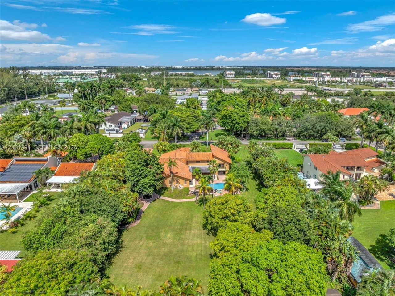 10010 NW 135th St, Hialeah Gardens, FL 33018 Photo