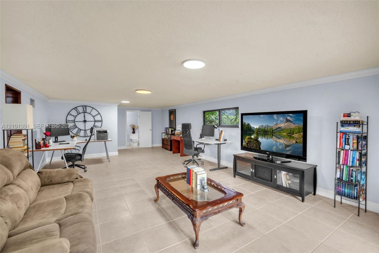 10010 NW 135th St, Hialeah Gardens, FL 33018 Photo