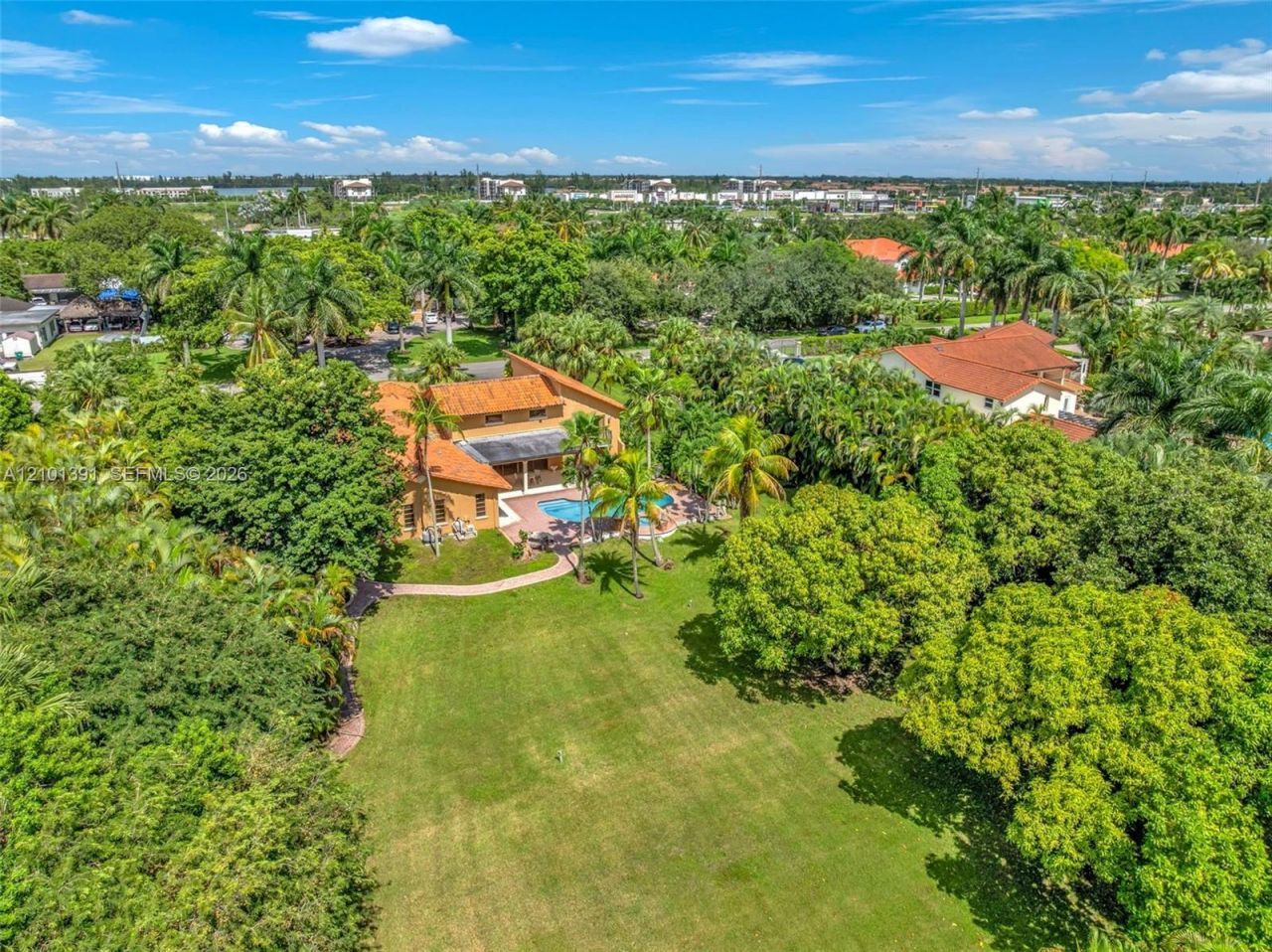 10010 NW 135th St, Hialeah Gardens, FL 33018 Photo