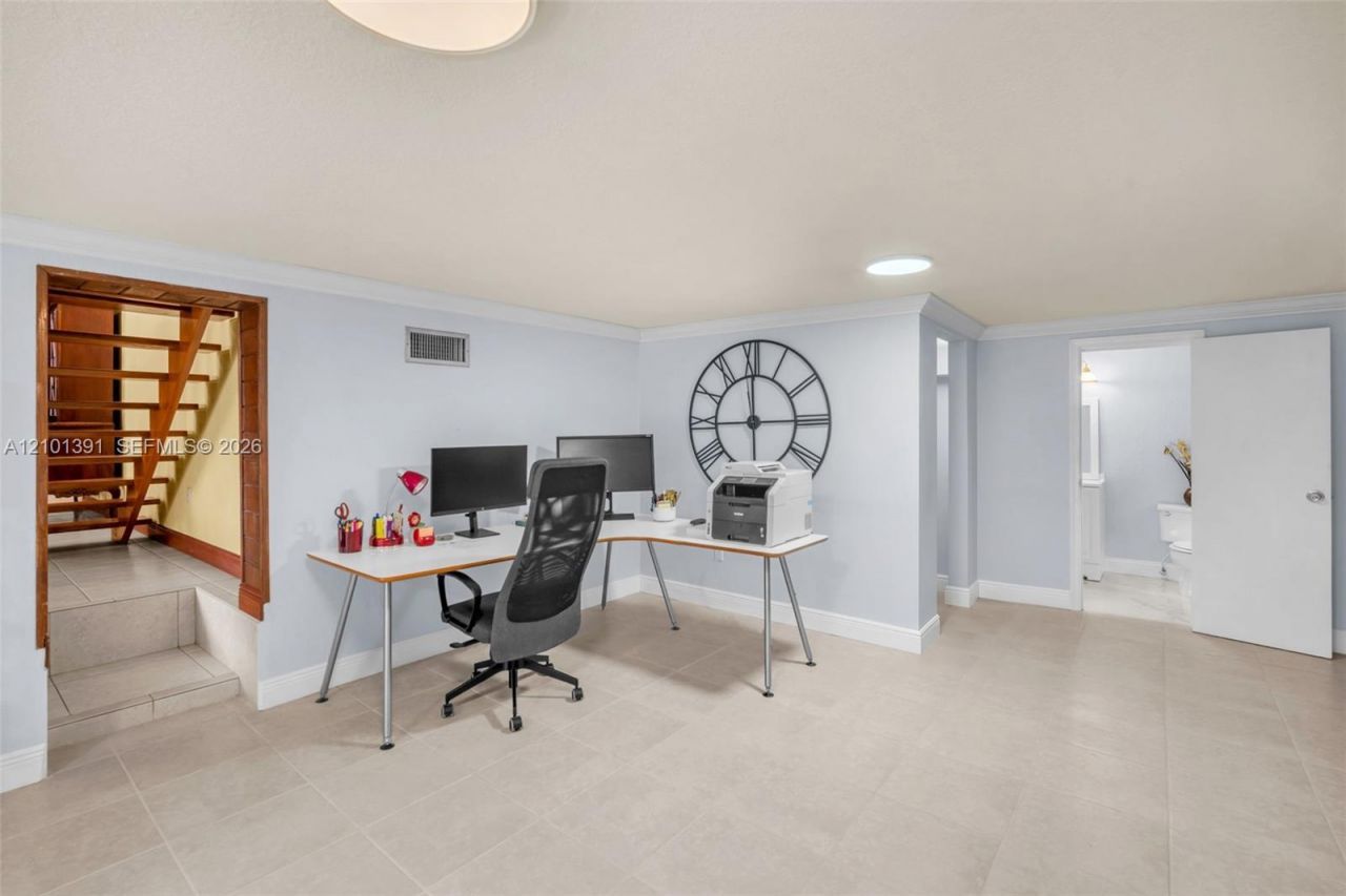 10010 NW 135th St, Hialeah Gardens, FL 33018 Photo