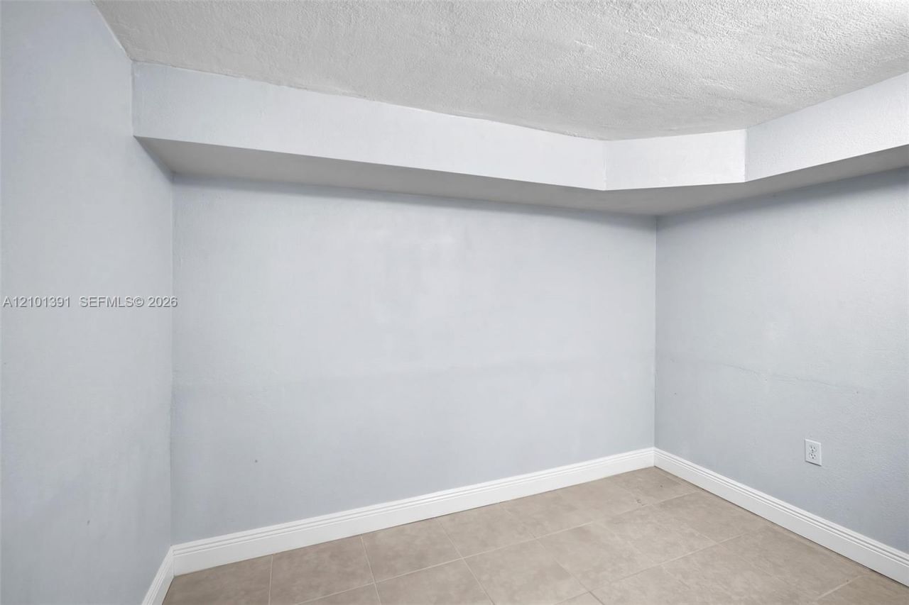 10010 NW 135th St, Hialeah Gardens, FL 33018 Photo