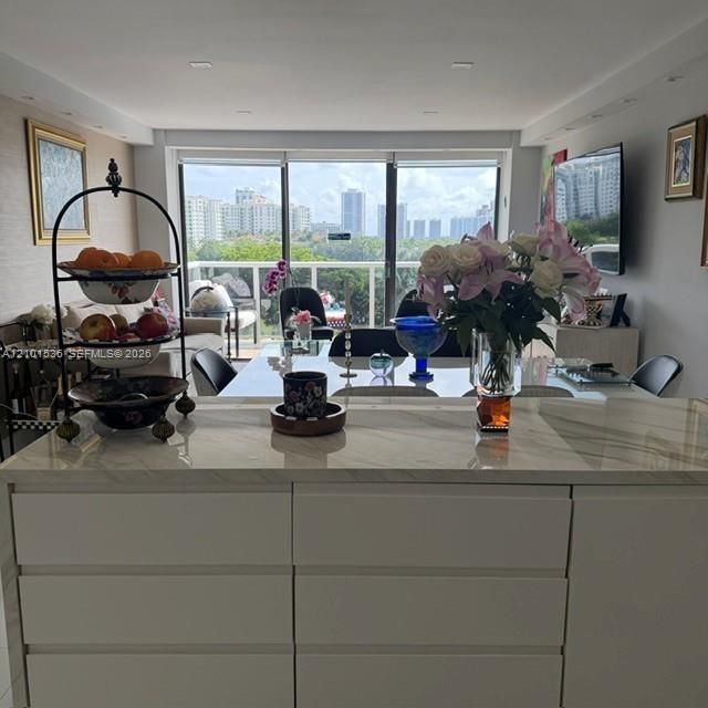 3675 N Country Club Dr , Unit 705, Aventura, FL 33180 Photo