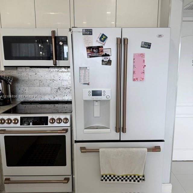 3675 N Country Club Dr , Unit 705, Aventura, FL 33180 Photo