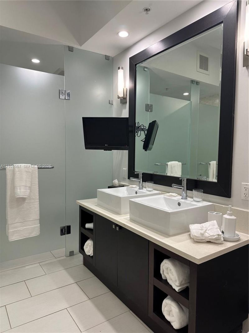 5300 NW 87th Ave , Unit 1007, Doral, FL 33178 Photo