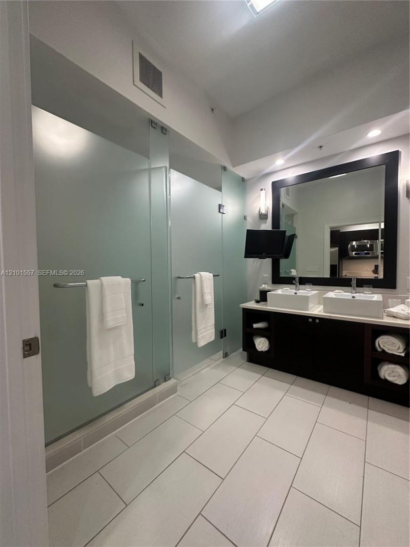 5300 NW 87th Ave , Unit 1007, Doral, FL 33178 Photo